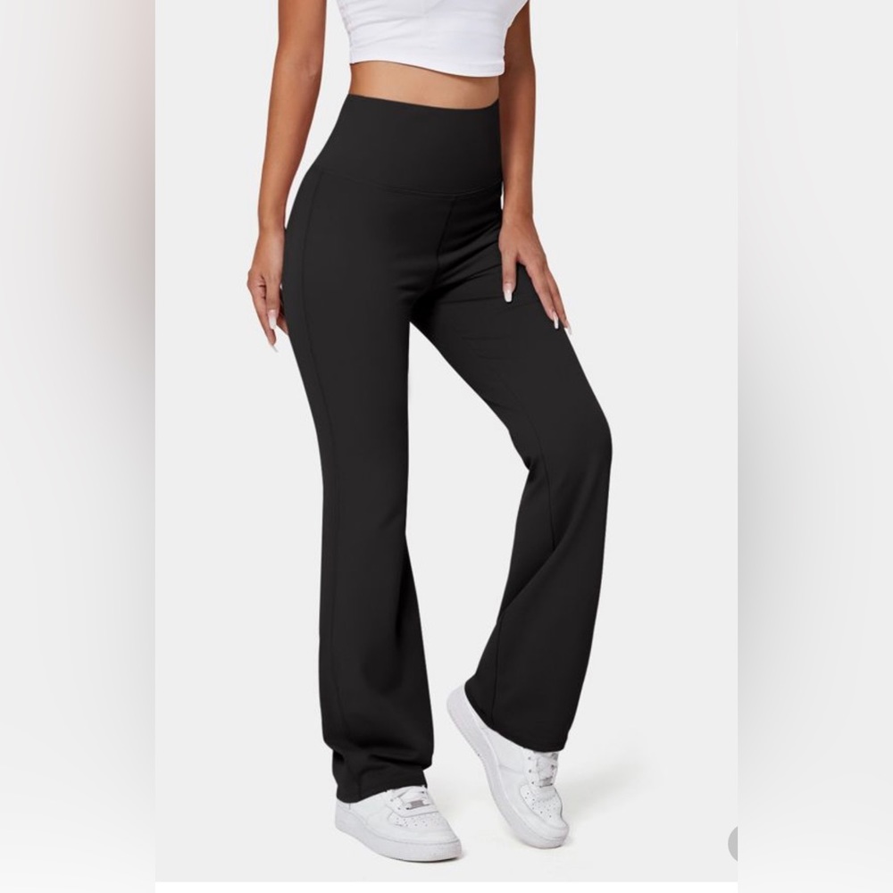 Halara high waisted back pocket flare leggings black